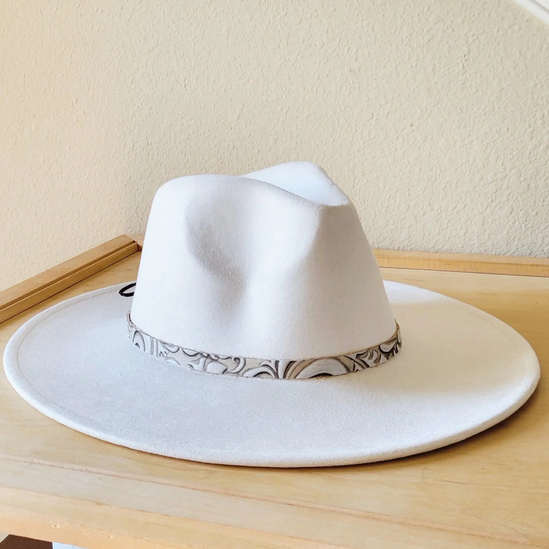 Sandy White Floral Embossed Leather Hat Band Only 951cc The Jewelry Junkie