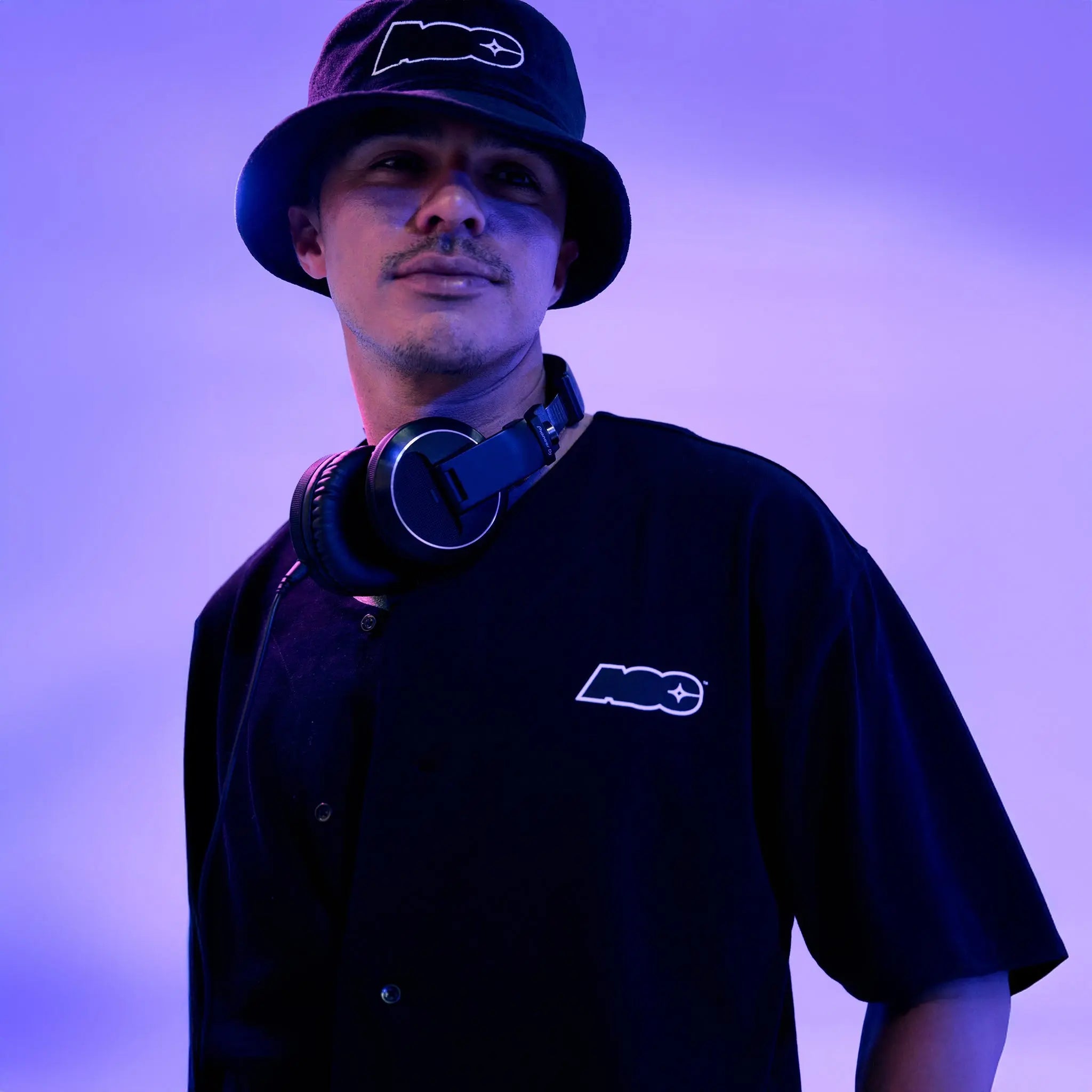 Movement Bucket Hat AOC