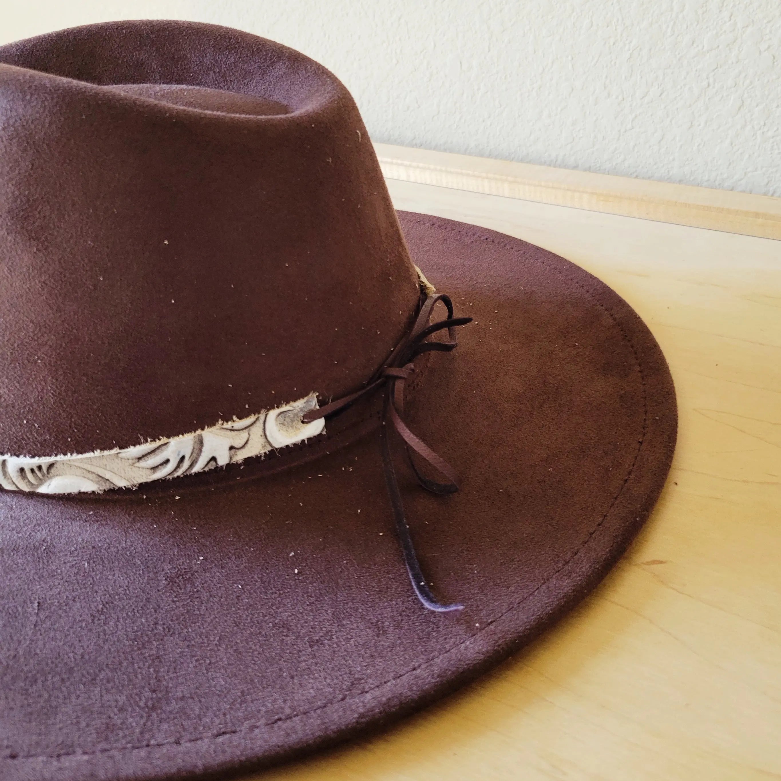 Sandy White Floral Embossed Leather Hat Band Only 951cc The Jewelry Junkie