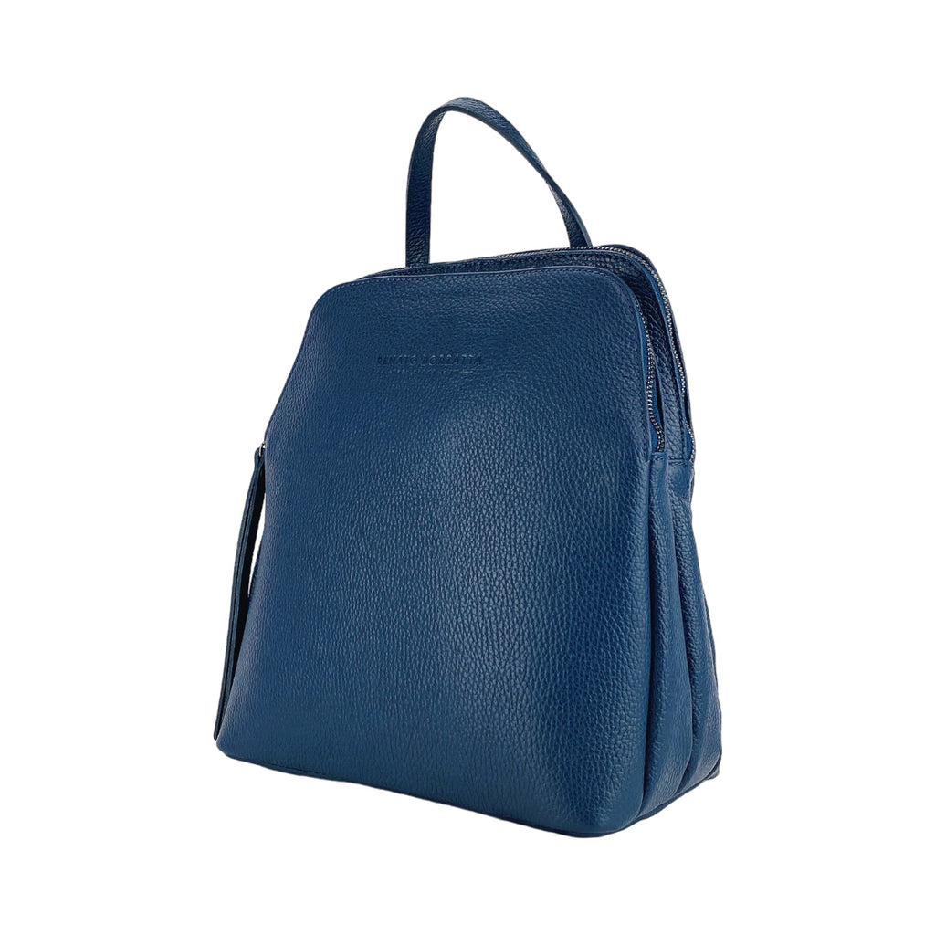 RB1018D | Women's Double Compartment Backpack in Genuine Leather Made in Italy with adjustable shoulder straps. Gunmetal metal hardware - Blue color - Dimensions: 26 x 30 x 14.5 cm.