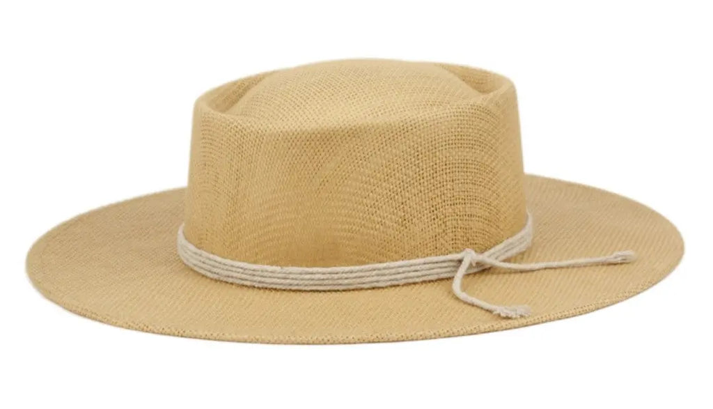 LONDON Scarves & Fedoras